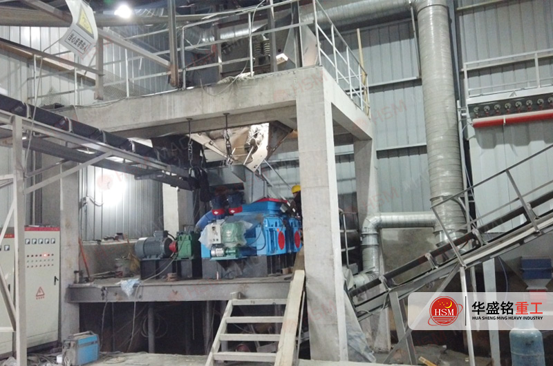 華盛銘 800×600對輥  破碎石灰石現場