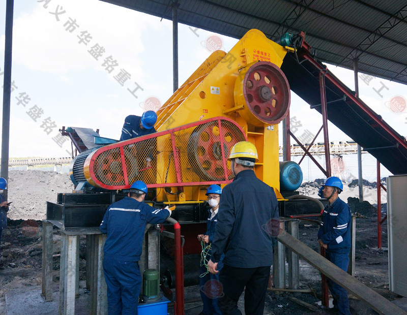 煤礦破碎機(jī) 雙級(jí)無(wú)篩底粉碎機(jī) 煤礦破碎機(jī) 雙級(jí)無(wú)篩底粉碎機(jī)